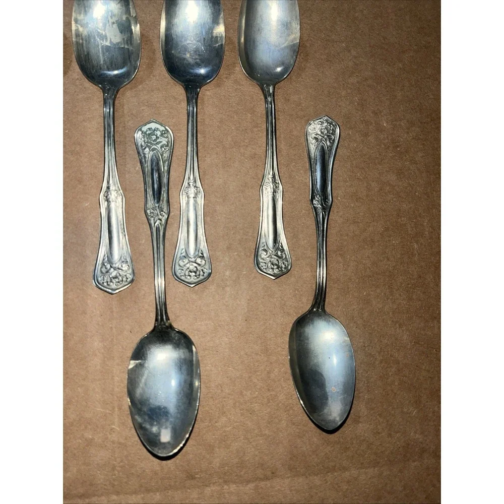 16 WM A Rogers Oneida Silver Nickel Ornate Spoons Ring Making Crafting 5-7/8